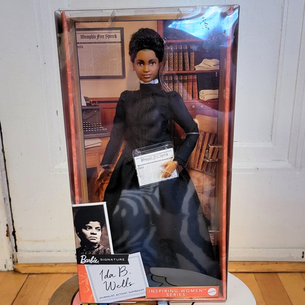 Barbie Ida B. Wells Barbie Inspiring Women Doll With Newspaper Accessory